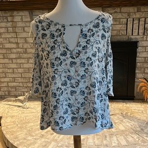 Floral cold shoulder top